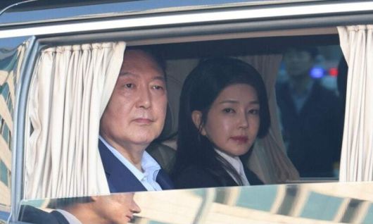 윤석열 전 대통령과 김건희 여사가 지난 4월11일 서울 용산구 한남동 관저에서 나와 서초동 사저로 향하고 있다. 연합뉴스