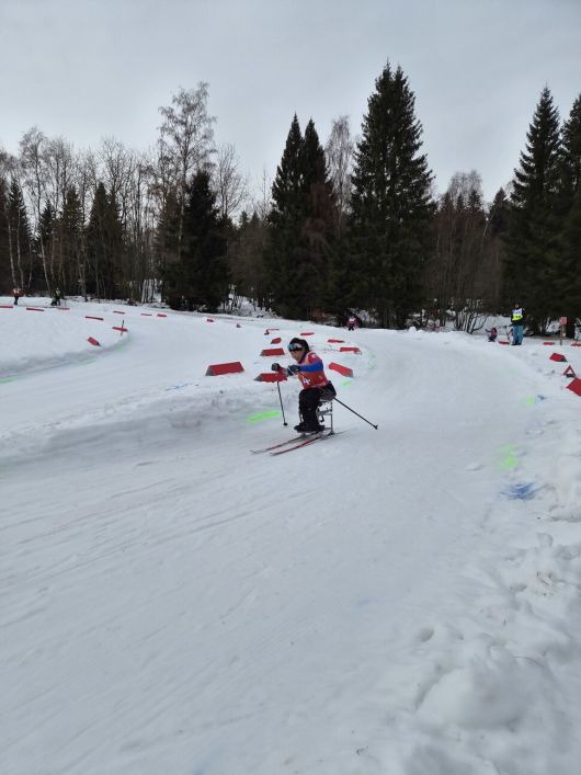 김윤지기 15일(현지시각) 독일 핀슈테라우에서 열린 2026 국제스키연맹(FIS) 파라 크로스컨트리 스키 월드컵 여자 10㎞ 매스 스타트 좌식 프리 경기를 펼치고 있다. 대한장애인체육회 제공