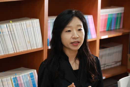 한재원 월간 샘터 전 편집장이 12일 오후 서울 종로구 샘터사 사무실에서 한겨레와 인터뷰하고 있다. 정용일 선임기자 yongil@hani.co.kr