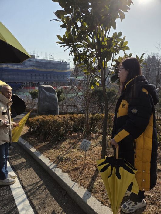 2014년 가을 방한한 오바마 전 미국 대통령이 기증한 목련나무 잭슨.