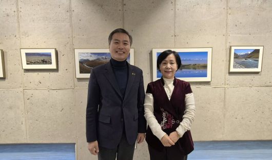 청주 아트센터 올리브에서 20~25일 열리는 ‘독립군의 후예 고려인이 사는 땅, 중앙아시아’ 사진전. 전시에선 김상욱·이현경 작가의 작품 50여점을 만날 수 있다. 오윤주 기자