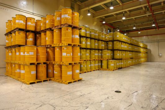 경북 경주 중저준위 방사성폐기물 처분장 안에 폐기물이 담긴 철제 통이 쌓여 있다. 한국수력원자력 제공