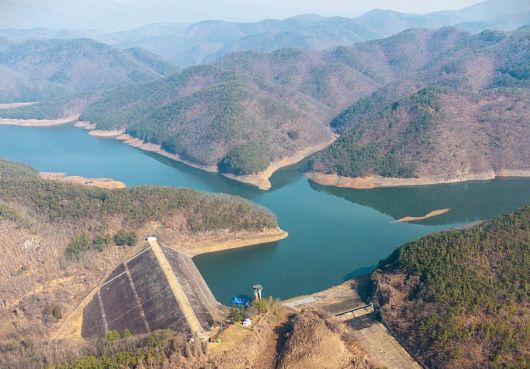 반구대 암각화 하류에 있는 사연댐 전경. 울산시 제공