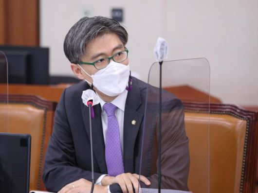 클릭하시면 큰 이미지를 볼 수 있습니다. 한국일보