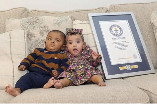 '세상에서 제일 빨리 태어난 쌍둥이'라는 기네스 기록을 세운 아드리알(왼쪽)과 아디아 나다라자. 기네스 월드 레코드 홈페이지