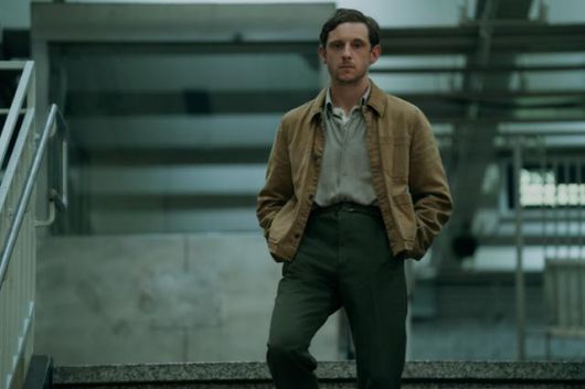 연쇄살인범 하퍼는 신출귀몰한 인물이다. 경찰은 그의 범죄행각이 오래됐어도 전혀 알아차리지 못한다. 애플TV플러스 제공