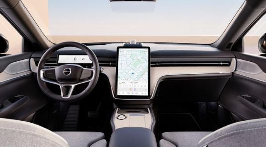 볼보, 소프트웨어 개선으로 EX90 출시 연기