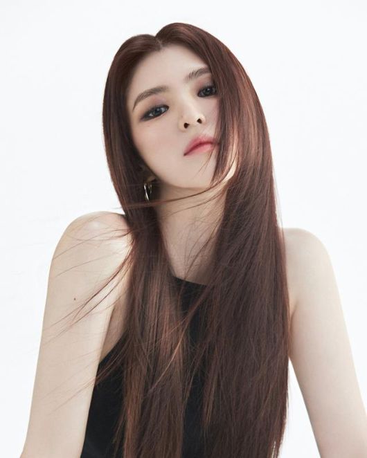 배우 한소희가 독보적인 아름다움을 자랑했다. 로레알파리 제공