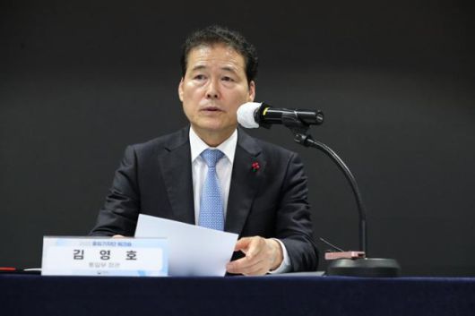 김영호 통일부 장관이 6일 경기 양평 블룸비스타에서 열린 출입기자단 간담회에서 발언하고 있다. 통일부 제공