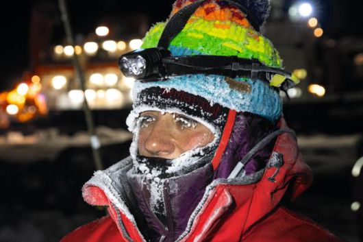 극야 극한의 추위 속에서 살아남기 위해서는 서로가 서로에게 끊임없이 경고해야 한다. 동아시아 제공
