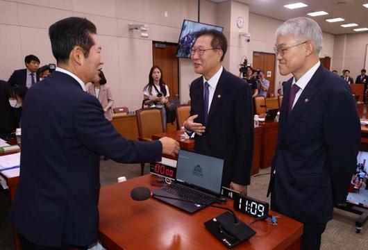 한국일보