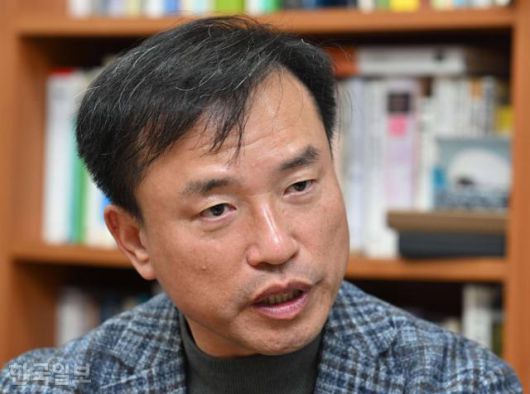 김종철 연세대 법학전문대학원 교수. 한국일보 자료사진