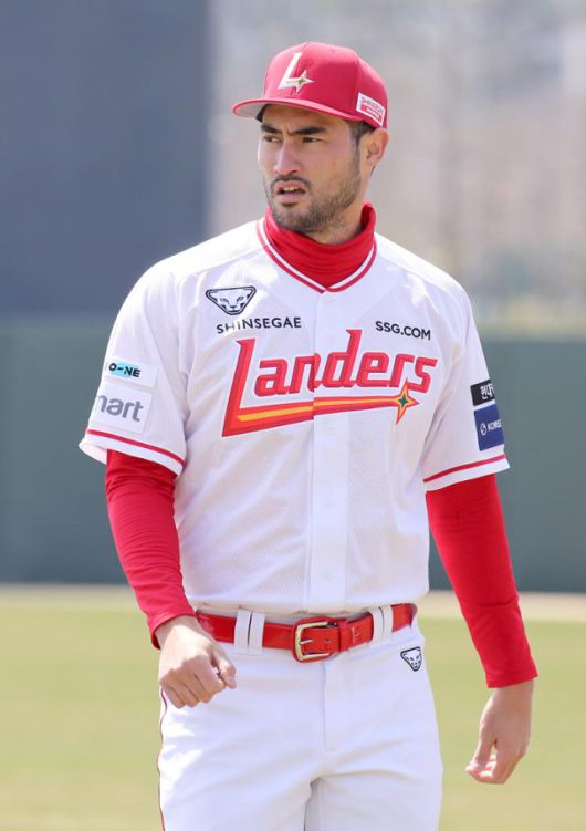 KBO리그 데뷔를 앞두고 있는 미치 화이트. SSG 제공