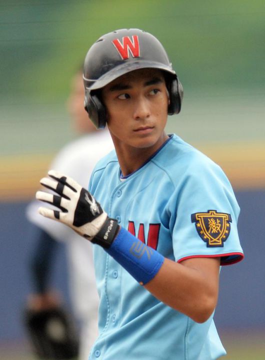 2016년 휘문고 3학년 이정후가 제44회 봉황대기 전국고교야구대회 8강전에 출전했다. 한국일보 자료사진