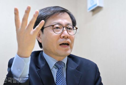 여한구 산업부 전 통상교섭본부장이 3월 31일 서울 강남구 토즈 역삼점에서 본보 인터뷰에 응하고 있다. 최주연 기자