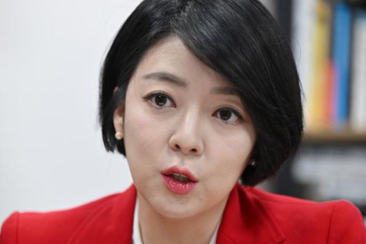 한동훈 국민의힘 대선 경선 후보 캠프 배현진 전략총괄위원장이 27일 국회 의원회관에서 본보와 인터뷰하고 있다. 박시몬 기자