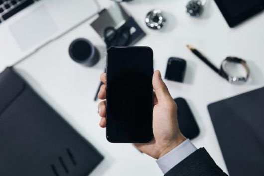 호모 스크립투스, 기록하는 존재인 인간의 일상에 디지털 기기는 문자, 사진, 영상, 음성 등 다양한 매체를 편리하게 기록·저장할 수 있는 도구로 깊숙이 자리잡았다. 게티이미지