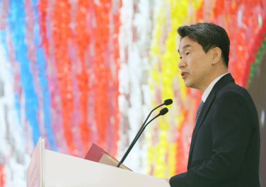 이주호 대통령 권한대행 부총리 겸 교육부 장관이 5일 서울 종로구 조계사에서 열린 부처님오신날 봉축법요식에서 축사하고 있다. 대통령실통신사진기자단