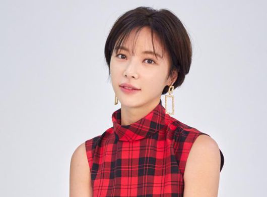 배우 황정음이 자신이 보유한 연예기획사 공금 횡령 논란에 사과했다. 씨제스엔터테인먼트 제공