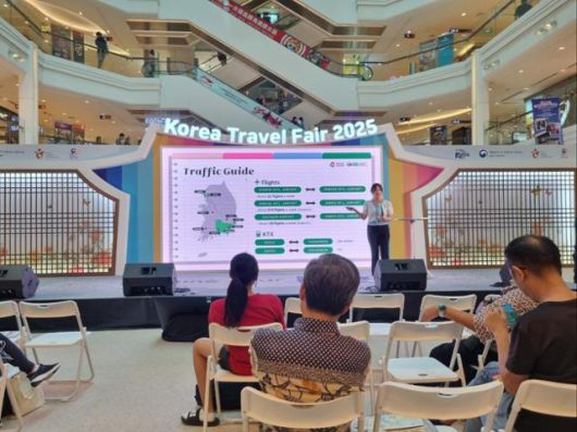 경남도는 싱가포르에서 열린 K-관광로드쇼에서 단독으로 '경남관광 쇼케이스'를 마련, 소비자들에게 경남관광의 매력을 알렸다. 경남도 제공