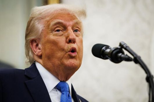 도널드 트럼프 미국 대통령이 19일 미국 워싱턴 백악관에서 열린 법 집행 기관 격려 행사에서 연설하고 있다. 워싱턴=EPA 연합뉴스