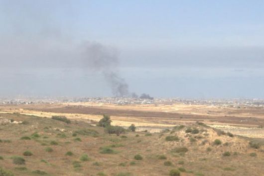 가자지구 상공에 20일 이스라엘군 공격에 따른 연기가 피어오르고 있다. 이스라엘 남부 접경 지역 스데로트에서 촬영한 사진이다. 스데로트=김현종 기자