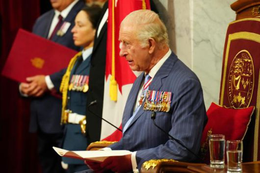 찰스 3세 영국 국왕이 27일 오타와에서 열린 의회 개원식에 참석해 연설하고 있다. 오타와=AP 연합뉴스