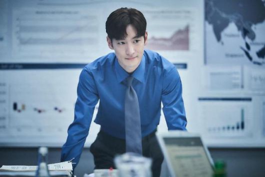 이제훈이 '소주전쟁'에서 인범 역을 맡아 활약을 펼쳤다. '소주전쟁' 스틸컷