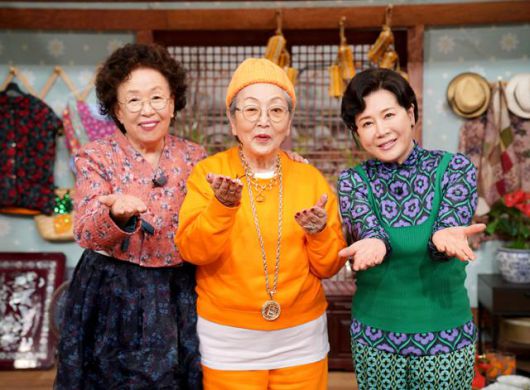 나문희 김영옥 박정수(왼쪽부터 차례로)가 출연한 '진격의 할매'는 앞서 시청자들을 만났던 실버 예능이다. 채널S 제공