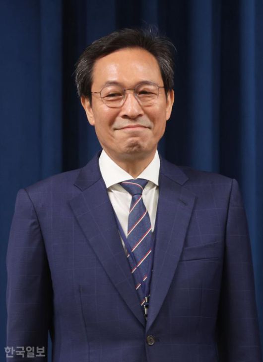 이재명 대통령이 정무수석으로 임명한 우상호 전 의원이 8일 대통령실 수석 인사안 발표에서 호명되고 있다. 왕태석 선임기자