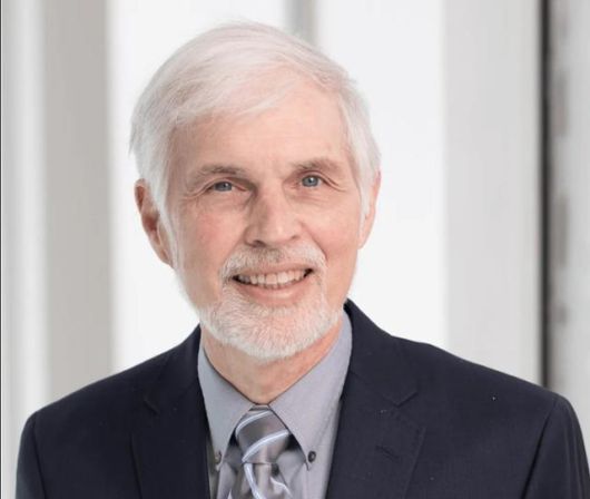 켄트 존스 미국 뱁슨칼리지 명예교수. 뱁슨칼리지 홈페이지