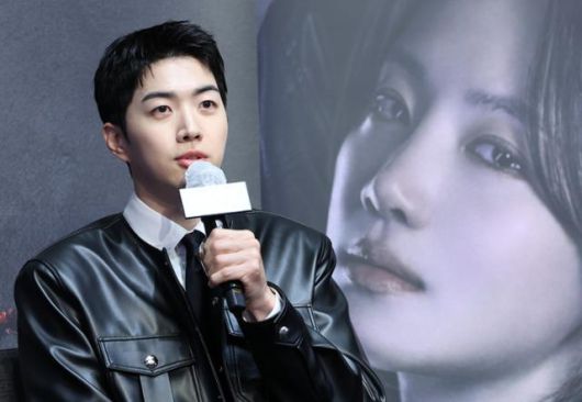 배우 강훈이 12일 서울 구로구 라마다서울신도림호텔에서 열린 STUDIO X+U 새 미드폼 드라마 메스를 든 사냥꾼 제작발표회에서 인사말을 하고 있다. 뉴스1