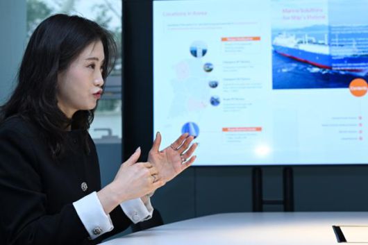 5월 20일 경기 성남시 한화파워시스템에서 김세미 친환경GT개발팀장이 선박용 암모니아 가스터빈 개발에 관해 설명하고 있다. 박시몬 기자 simon@hankookilbo.com