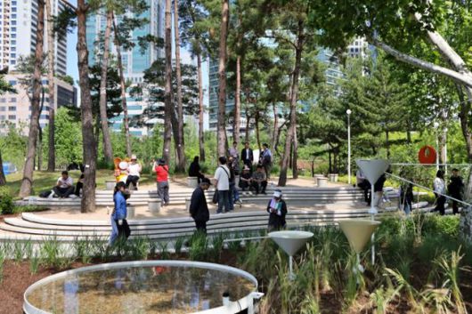 농심이 5월 22일부터 서울 동작구 보라매공원에서 열린 ‘2025 서울국제정원박람회’에 맞춰 조성한 정원. 농심 제공