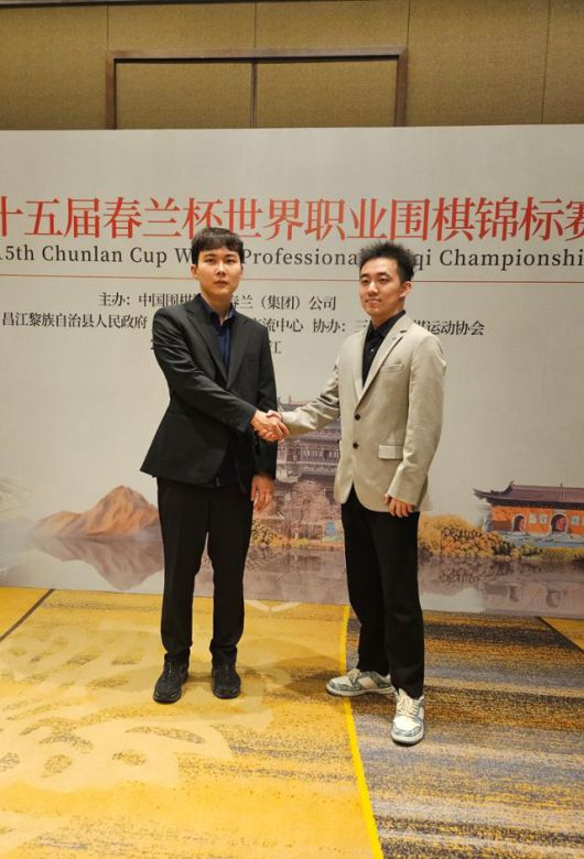 K바둑계 간판스타인 박정환(왼쪽) 9단이 중국 앙카이원 9단과 이달 20~23일 열릴 ‘제15회 춘란배 세계프로바둑선수권대회’(우승상금 15만 달러, 약 2억400만 원) 결승 3번기(3판2선승제)에서 우승컵을 놓고 격돌한다. 한국기원 제공