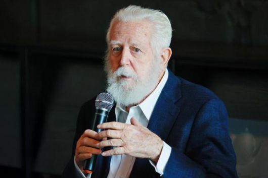 개인전 개막을 위해 방한한 설치미술가 제임스 터렐이 11일 서울 용산구 페이스갤러리에서 간담회를 하고 있다. 연합뉴스