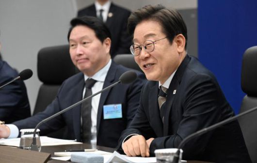 이재명 대통령이 20일 울산전시컨벤션센터에서 열린 인공지능(AI) 글로벌 협력 기업 간담회에서 발언하고 있다. 왕태석 선임기자