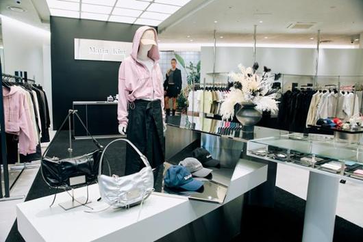 일본 도쿄 시부야에 위치한 '마뗑킴'의 매장 내부. 하고하우스 제공