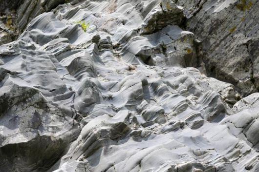 미요시시 오보케협곡의 물과 자갈에 의해 갈린 바위.