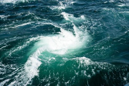 나루토해협의 소용돌이.