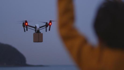 K주소 체계를 활용한 드론 배송 서비스를 점검하고 있다. LXTV 제공