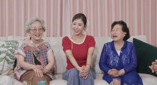 그룹 코요태 신지가 내년 결혼을 앞둔 7살 연하 예비 신랑 문원에 대한 애정을 공개적으로 드러냈다. SBS 제공