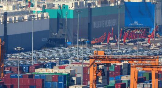 11일 경기 평택항에 수출용 차들이 세워져 있다. 평택=연합뉴스