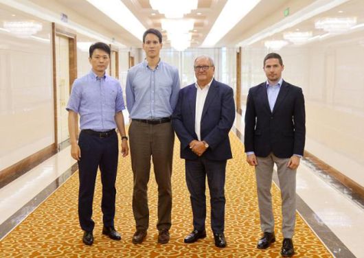 북한 노동당 기관지 노동신문은 20일 리카르도 프라카리 세계야구·소프트볼총연맹 회장 등 세계야구·소프트볼총연맹 대표단이 전날 평양에 도착했다고 보도했다. 평양=노동신문 뉴스1