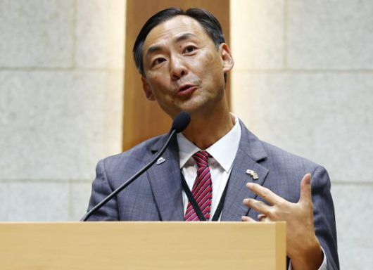 모스 탄 미국 리버티대 교수가 17일 서울 은평구 은평제일교회에서 열린 '모스탄 대사 초청 간증 집회'에 참석해 교회 신도들을 상대로 발언하고 있다. 뉴스1