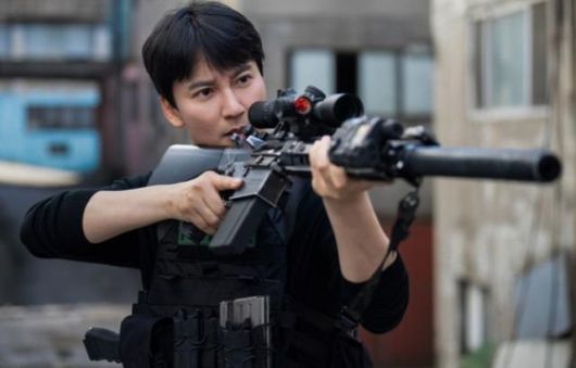 '트리거'에서 이도 역을 맡은 김남길. 넷플릭스 제공