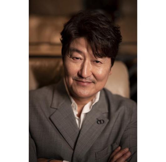 배우 송강호가 가수 지드래곤 소속사와 전속계약을 논의 중이다. 써브라임 제공
