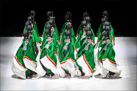서울시무용단 '일무'. 세종문화회관 제공