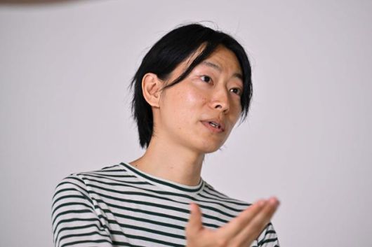 박건우씨는 15일 서울 한국일보 본사에서 기자와 만나 유튜브 채널을 운영하면 조회 수에 얽매일 수밖에 없고 악성 댓글도 감수해야 하기 때문에 멘털 관리가 중요하다고 말했다. 강예진 기자