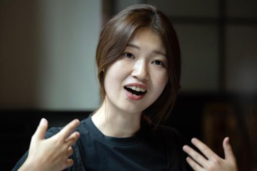 김초엽 작가는 이야기를 쓰다 보면 SF가 돼 있다며 현실의 장벽이 너무 높은 리얼리즘과 달리 SF 세계에선 구조적인 변화를 보여줄 수 있기에 조금은 더 가능성을 넓게 열어 보여줄 수 있는 것 같다고 했다. 박시몬 기자